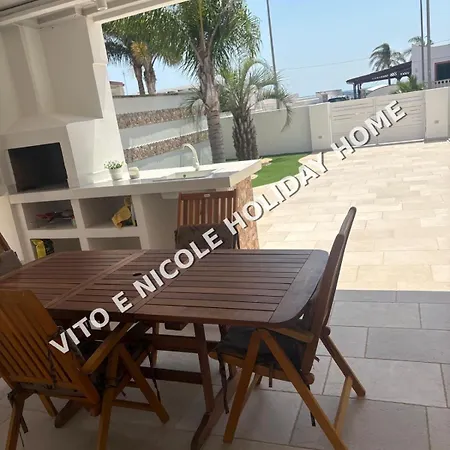 Benedetta Villa Lido Marini